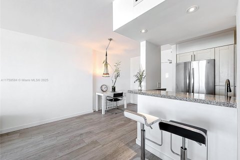 Copropriété à louer à Miami Beach, Floride: 1 chambre, 79.15 m2 № 1706393 - photo 17