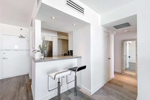 Copropriété à louer à Miami Beach, Floride: 1 chambre, 79.15 m2 № 1706393 - photo 24