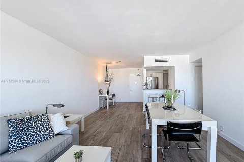 Copropriété à louer à Miami Beach, Floride: 1 chambre, 79.15 m2 № 1706393 - photo 23