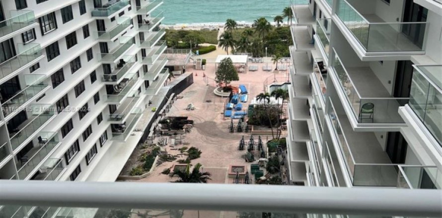 Condominio en Bal Harbour, Florida, 3 dormitorios  № 1727157