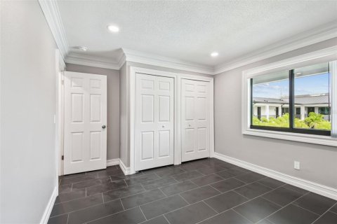 Apartment in Belleair Bluffs, Florida 2 bedrooms, 97.55 sq.m. № 1679364 - photo 20