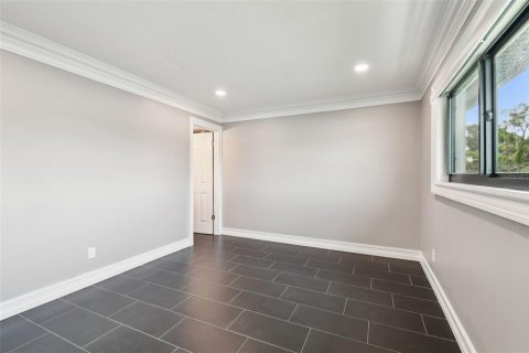 Apartment in Belleair Bluffs, Florida 2 bedrooms, 97.55 sq.m. № 1679364 - photo 25