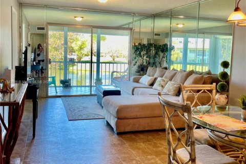 Condo in Coconut Creek, Florida, 2 bedrooms  № 1812098 - photo 20