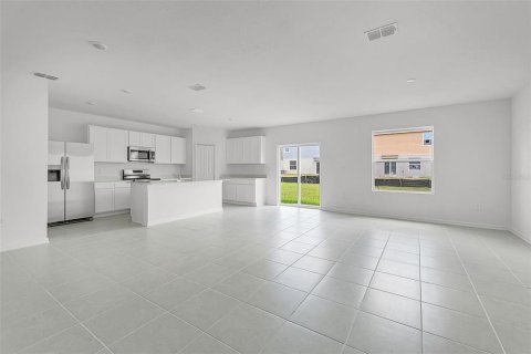 Casa en alquiler en Lake Wales, Florida, 5 dormitorios, 196.21 m2 № 1885813 - foto 9