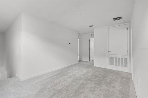 Casa en alquiler en Lake Wales, Florida, 5 dormitorios, 196.21 m2 № 1885813 - foto 11
