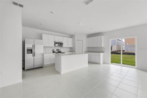 Casa en alquiler en Lake Wales, Florida, 5 dormitorios, 196.21 m2 № 1885813 - foto 5