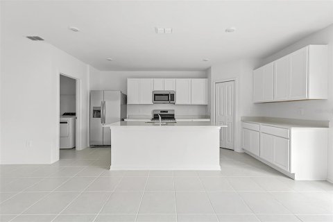 Casa en alquiler en Lake Wales, Florida, 5 dormitorios, 196.21 m2 № 1885813 - foto 6