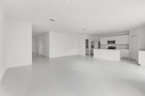 Casa en alquiler en Lake Wales, Florida, 5 dormitorios, 196.21 m2 № 1885813 - foto 7