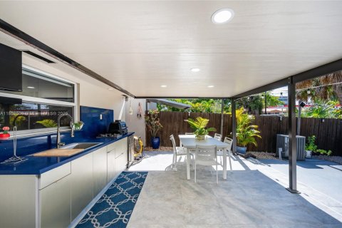 Casa en venta en Miami Lakes, Florida, 3 dormitorios, 116.59 m2 № 1889465 - foto 27