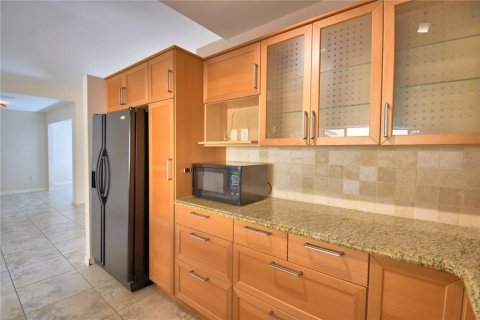 House in Winter Haven, Florida 3 bedrooms, 156.17 sq.m. № 1886728 - photo 22