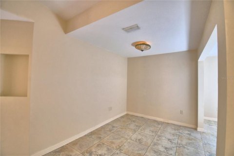 House in Winter Haven, Florida 3 bedrooms, 156.17 sq.m. № 1886728 - photo 11
