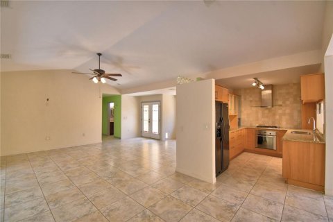 House in Winter Haven, Florida 3 bedrooms, 156.17 sq.m. № 1886728 - photo 14
