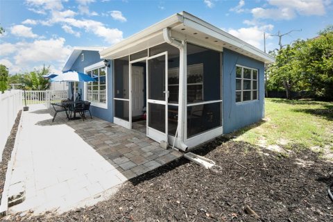 House in Fort Myers, Florida 2 bedrooms, 106.74 sq.m. № 1795735 - photo 18