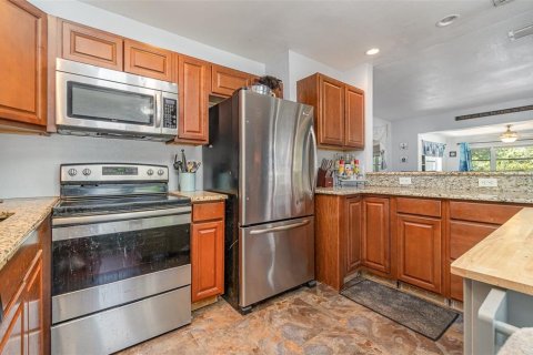 House in Fort Myers, Florida 2 bedrooms, 106.74 sq.m. № 1795735 - photo 5