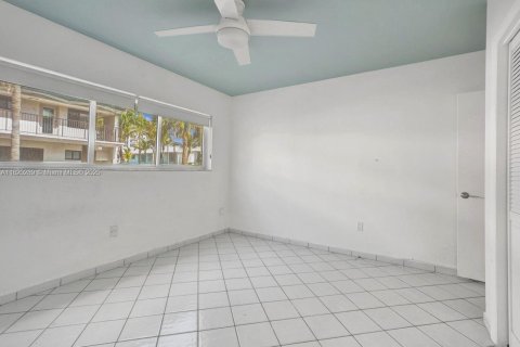 Condo in Key Biscayne, Florida, 2 bedrooms  № 1797648 - photo 18