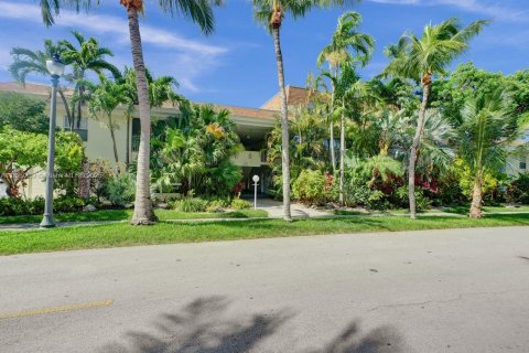 Condo in Key Biscayne, Florida, 2 bedrooms  № 1797648 - photo 30