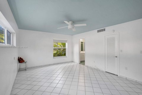 Condo in Key Biscayne, Florida, 2 bedrooms  № 1797648 - photo 15
