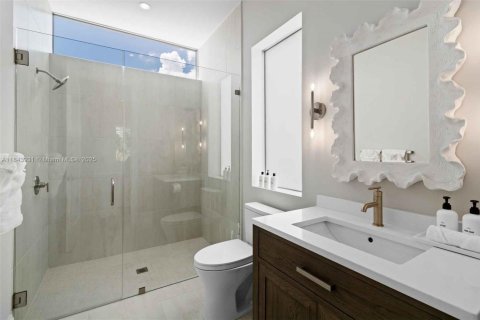 House in Delray Beach, Florida 5 bedrooms, 422.52 sq.m. № 1839217 - photo 24