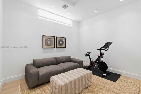 House in Delray Beach, Florida 5 bedrooms, 422.52 sq.m. № 1839217 - photo 27