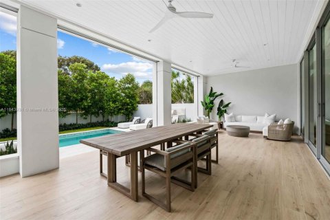 House in Delray Beach, Florida 5 bedrooms, 422.52 sq.m. № 1839217 - photo 30