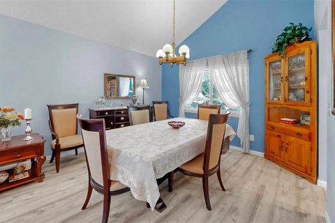 House in Lutz, Florida 4 bedrooms, 165.37 sq.m. № 1876735 - photo 17