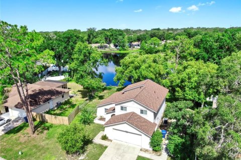 House in Lutz, Florida 4 bedrooms, 165.37 sq.m. № 1876735 - photo 4