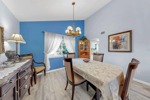 House in Lutz, Florida 4 bedrooms, 165.37 sq.m. № 1876735 - photo 16