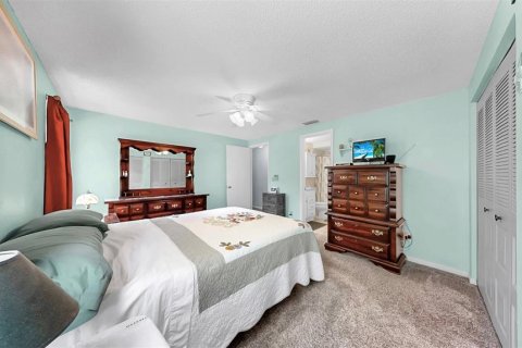 House in Lutz, Florida 4 bedrooms, 165.37 sq.m. № 1876735 - photo 24
