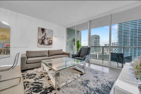 Condominio en venta en Miami, Florida, 1 dormitorio, 73.39 m2 № 2035017 - foto 8