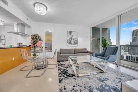 Condominio en venta en Miami, Florida, 1 dormitorio, 73.39 m2 № 2035017 - foto 7