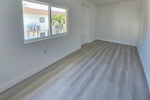 Appartement à louer à Miami, Floride: 1 chambre, 55.74 m2 № 2042944 - photo 4