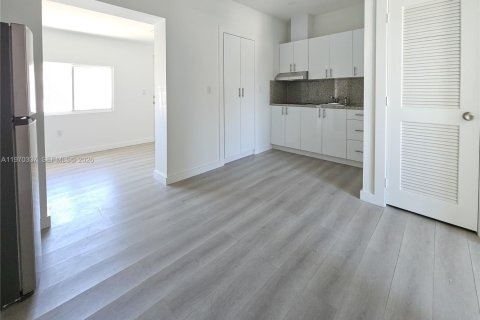 Appartement à louer à Miami, Floride: 1 chambre, 55.74 m2 № 2042944 - photo 2
