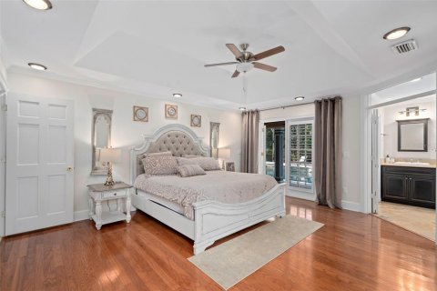 House in Longwood, Florida 4 bedrooms, 367.43 sq.m. № 2148010 - photo 23