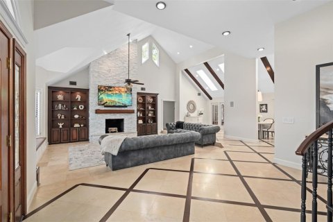 House in Longwood, Florida 4 bedrooms, 367.43 sq.m. № 2148010 - photo 4