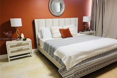 Copropriété à vendre à Miami Beach, Floride: 2 chambres, 89.19 m2 № 1686221 - photo 29