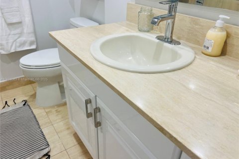 Copropriété à vendre à Miami Beach, Floride: 2 chambres, 89.19 m2 № 1686221 - photo 23