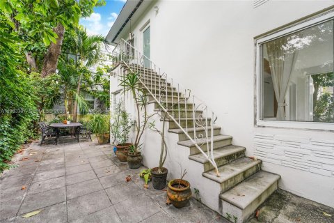 Casa en alquiler en Miami, Florida, 1 dormitorio, 74.32 m2 № 2045466 - foto 13