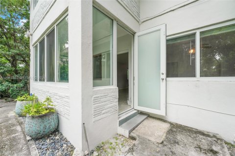 Casa en alquiler en Miami, Florida, 1 dormitorio, 74.32 m2 № 2045466 - foto 2