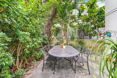 Casa en alquiler en Miami, Florida, 1 dormitorio, 74.32 m2 № 2045466 - foto 12