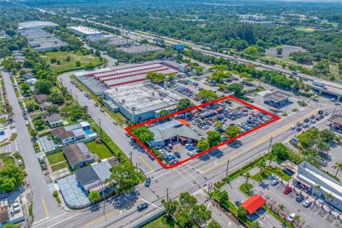 Immobilier commercial à vendre à Miami Gardens, Floride № 1926300 - photo 9