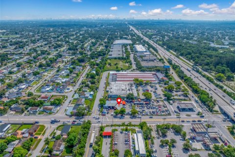 Immobilier commercial à vendre à Miami Gardens, Floride № 1926300 - photo 6