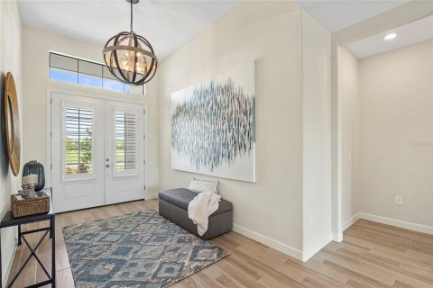 House in LORRAINE LAKES in Lakewood Ranch, Florida 3 bedrooms, 246.19 sq.m. № 1855944 - photo 4