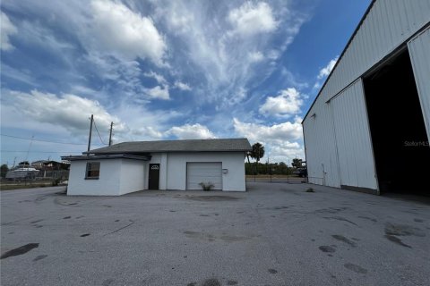 Propiedad comercial en venta en Hudson, Florida, 794.31 m2 № 1722094 - foto 10
