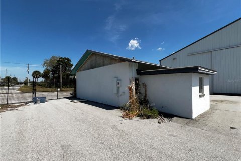 Propiedad comercial en venta en Hudson, Florida, 794.31 m2 № 1722094 - foto 17