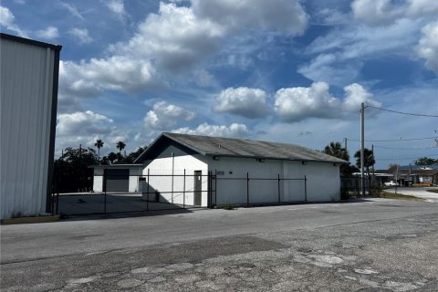 Propiedad comercial en venta en Hudson, Florida, 794.31 m2 № 1722094 - foto 3
