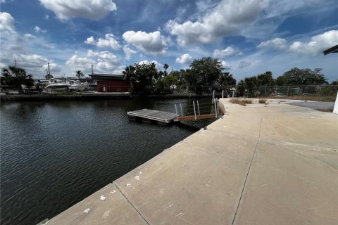 Propiedad comercial en venta en Hudson, Florida, 794.31 m2 № 1722094 - foto 11