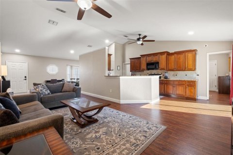 Villa ou maison à vendre à Spring Hill, Floride: 3 chambres, 144.28 m2 № 2427206 - photo 6