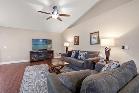 Villa ou maison à vendre à Spring Hill, Floride: 3 chambres, 144.28 m2 № 2427206 - photo 4