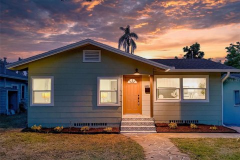 Casa en alquiler en Clearwater, Florida, 3 dormitorios, 105.26 m2 № 1872888 - foto 2