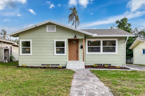 Casa en alquiler en Clearwater, Florida, 3 dormitorios, 105.26 m2 № 1872888 - foto 1